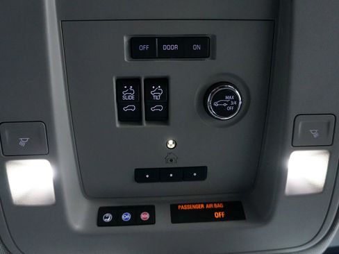 Used 2019 Cadillac Escalade Luxury image 21