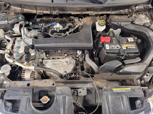 Used 2020 Nissan Rogue SV FWD image 30