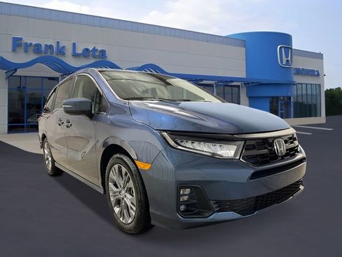 New 2026 Honda Odyssey Touring image 7