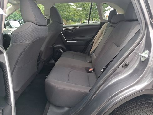Used 2020 Toyota RAV4 LE w/ All Weather Liner Package AWD/4WD image 10