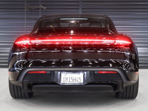 Used 2021 Porsche Taycan Turbo image 9