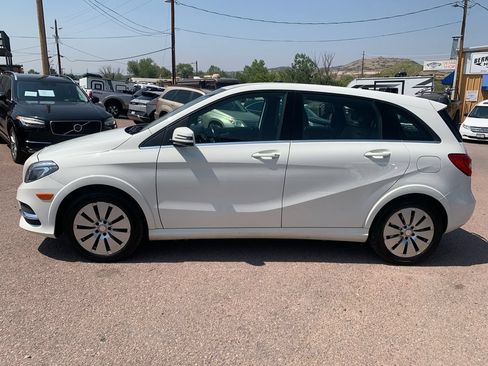 Used 2014 Mercedes-Benz B 250e image 4