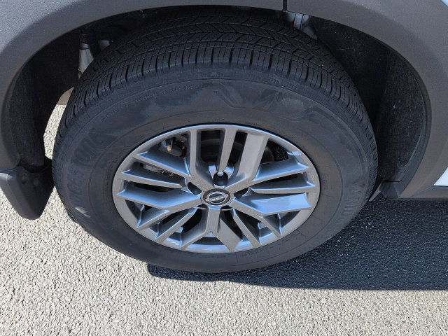 Used 2025 Nissan Rogue S FWD image 9