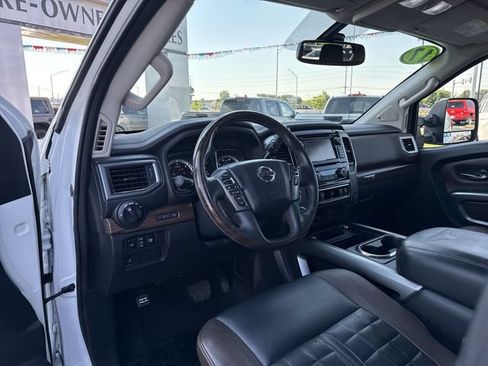 Used 2017 Nissan Titan Platinum Reserve AWD/4WD image 11