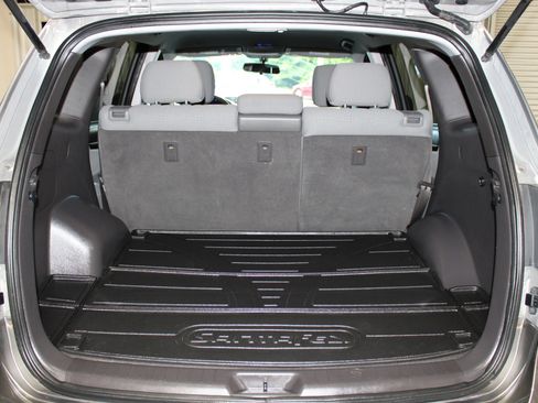 Used 2012 Hyundai Santa Fe GLS FWD image 30