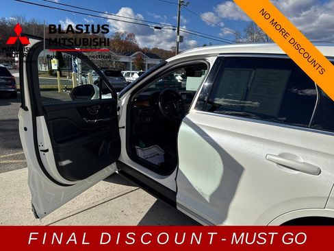 Used 2021 Lincoln Corsair Reserve image 11