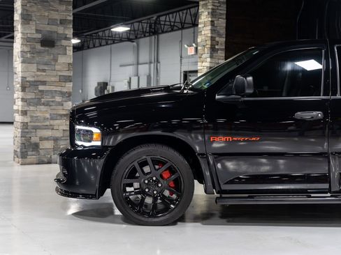 Used 2005 Dodge Ram 1500 Truck 4dr Quad Cab 140.5 WB image 10