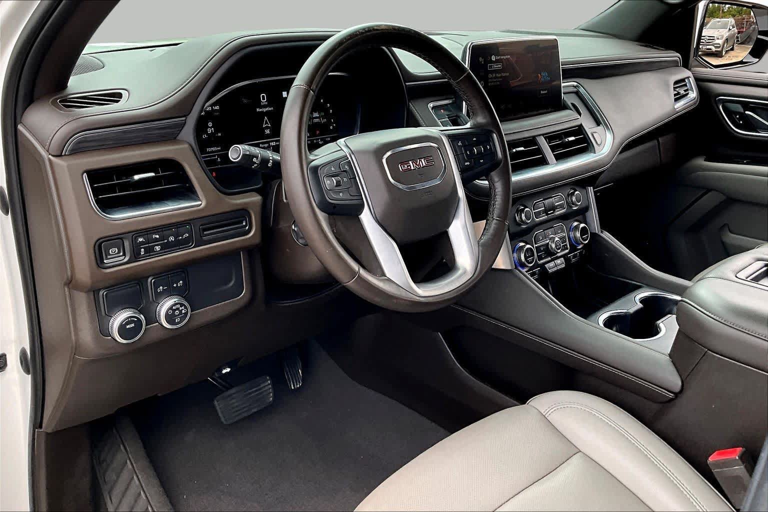 Used 2022 GMC Yukon SLT w/ SLT Premium Package RWD image 18