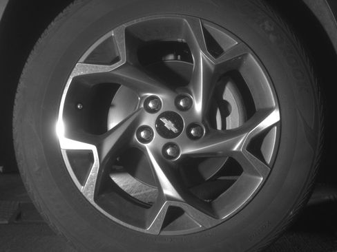 Used 2025 Chevrolet Trax LT FWD image 13