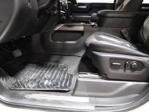 Used 2020 Chevrolet Silverado 2500 LTZ w/ LTZ Premium Package image 19