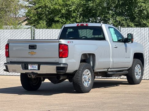 Used 2016 Chevrolet Silverado 3500 LT w/ LT Convenience Package AWD/4WD image 4