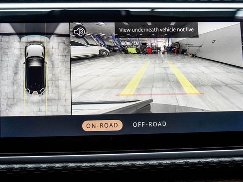 Used 2021 Land Rover Range Rover Velar R-Dynamic S image 27