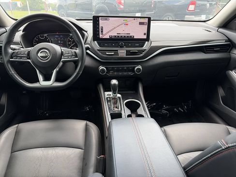 Certified 2024 Nissan Altima 2.5 SR w/ SR Premium Package FWD image 13