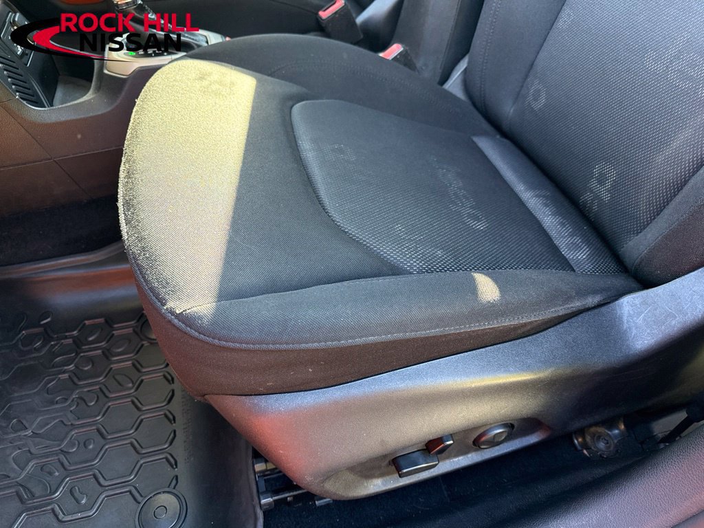 Used 2015 Jeep Renegade Latitude w/ Popular Equipment Group FWD image 16