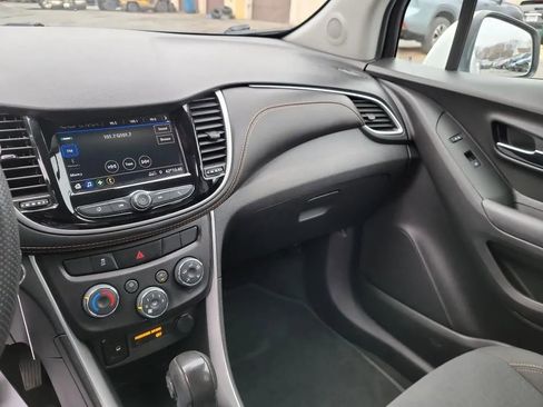 Used 2021 Chevrolet Trax LS w/ Tint and Cruise Package AWD/4WD image 16
