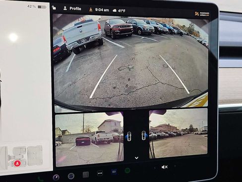 Used 2022 Tesla Model Y Performance image 29