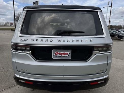 Used 2022 Jeep Grand Wagoneer Series III AWD/4WD image 6