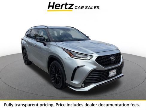 Used 2024 Toyota Highlander XSE FWD image 1