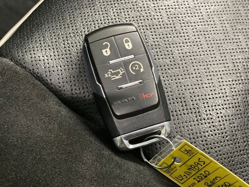 Used 2020 RAM 3500 Laramie image 28