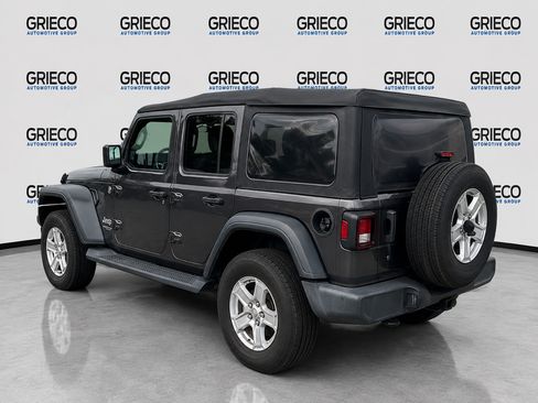 Used 2018 Jeep Wrangler Unlimited Sport S AWD/4WD image 4