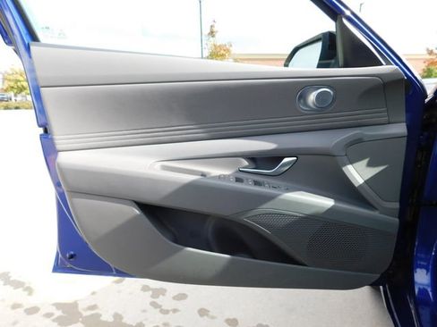 Used 2025 Hyundai Elantra Sport w/ Cargo Package image 12