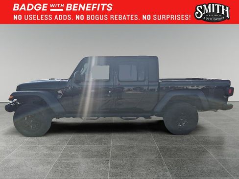 Used 2023 Jeep Gladiator Sport AWD/4WD image 7