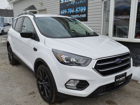 Used 2019 Ford Escape SE image 7
