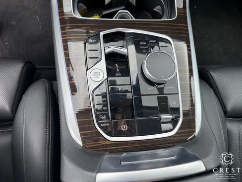 Used 2026 BMW X7 xDrive40i AWD/4WD image 23