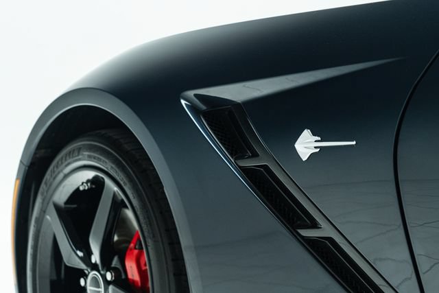 Used 2014 Chevrolet Corvette Stingray Convertible w/ 2LT Preferred Equipment Group RWD image 21