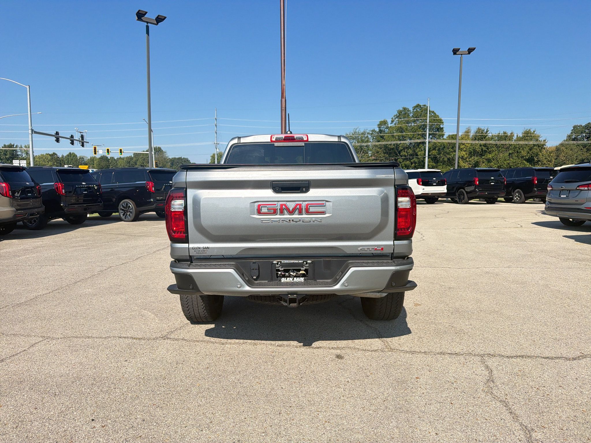 Used 2024 GMC Canyon AT4 w/ AT4 Premium Package AWD/4WD image 4