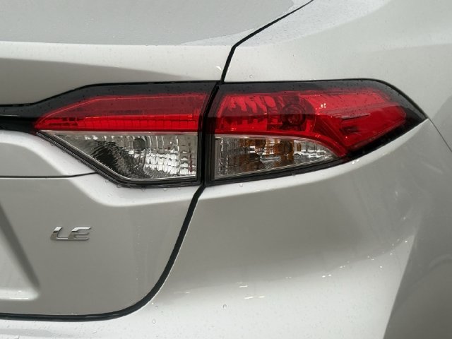 Used 2024 Toyota Corolla LE FWD image 8