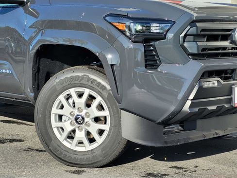 New 2026 Toyota Tacoma SR5 AWD/4WD image 3