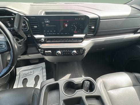 Used 2022 GMC Sierra 1500 SLT w/ X31 Off-Road Package AWD/4WD image 12