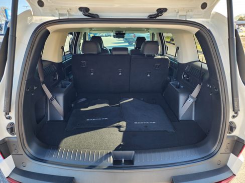 Used 2024 Hyundai Santa Fe SEL image 6