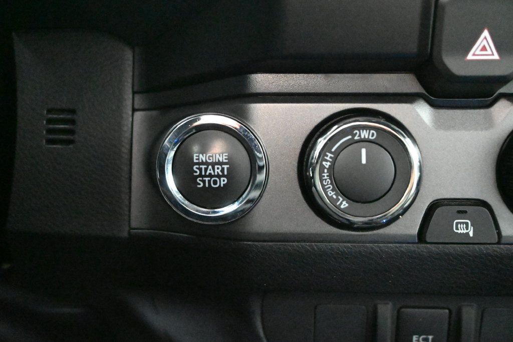 Used 2023 Toyota Tacoma TRD Sport AWD/4WD image 30