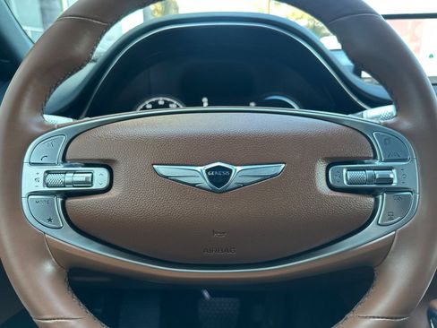 Used 2023 Genesis GV70 2.5T w/ Advanced Package image 25