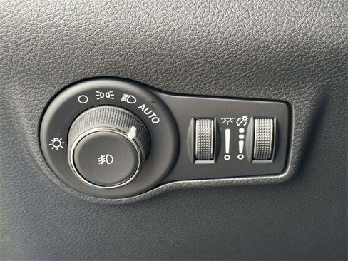 New 2026 Jeep Compass Trailhawk image 8