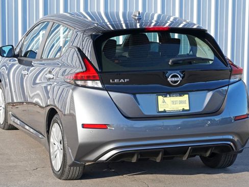 Used 2025 Nissan Leaf S image 41