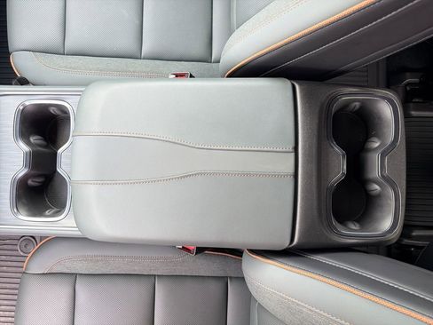 Used 2025 GMC Acadia AT4 w/ LPO, Floor Liner Package image 30