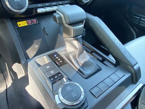 Used 2026 Toyota Tacoma SR5 AWD/4WD image 31