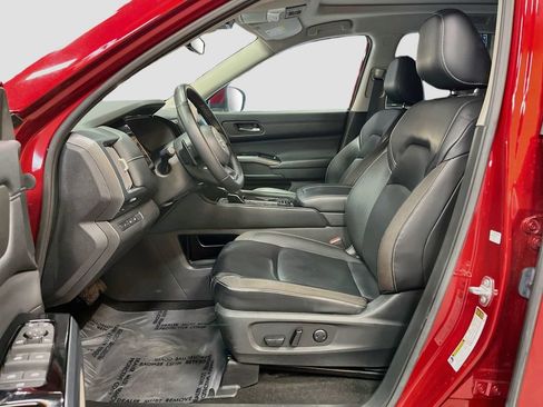 Used 2024 Nissan Pathfinder SL w/ SL Premium Package AWD/4WD image 22