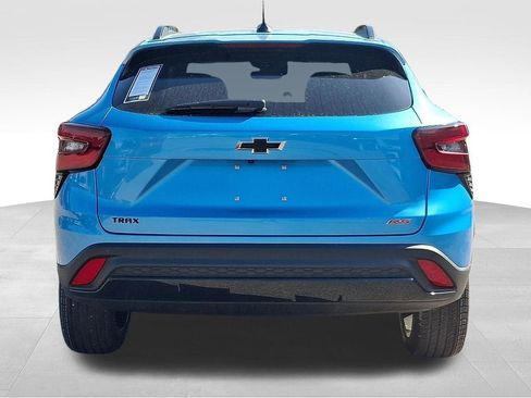 New 2026 Chevrolet Trax RS w/ Sunroof Package FWD image 5