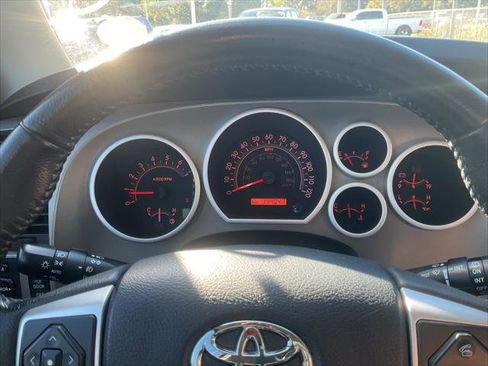 Used 2014 Toyota Sequoia SR5 image 38