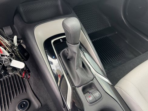 Certified 2022 Toyota Corolla LE image 9