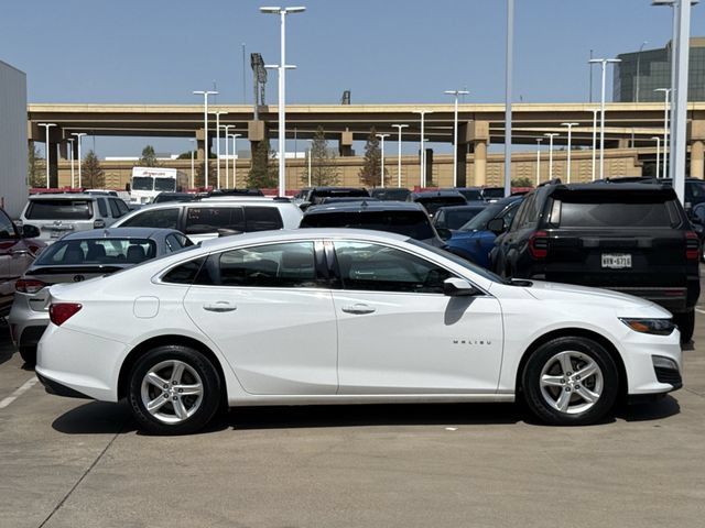 Used 2019 Chevrolet Malibu LS w/ Driver Confidence Package FWD image 3