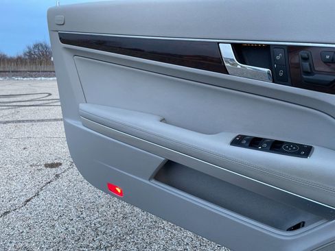 Used 2011 Mercedes-Benz E 350 Cabriolet image 99