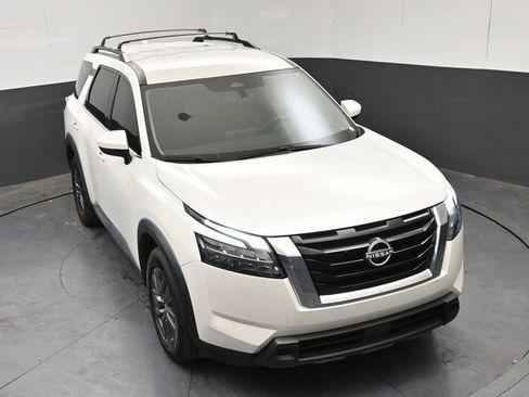 Used 2023 Nissan Pathfinder SV image 22