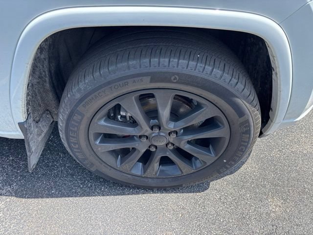 Used 2019 Jeep Grand Cherokee Altitude AWD/4WD image 23