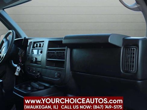 Used 2012 Chevrolet Express 2500 image 18