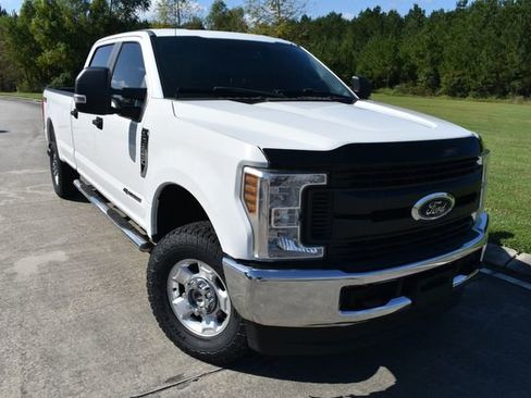 Used 2019 Ford F250 XL w/ Power Equipment Group image 2
